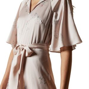 Ted Baker London Dress- excellent condition. Only work once. Beautiful dress!